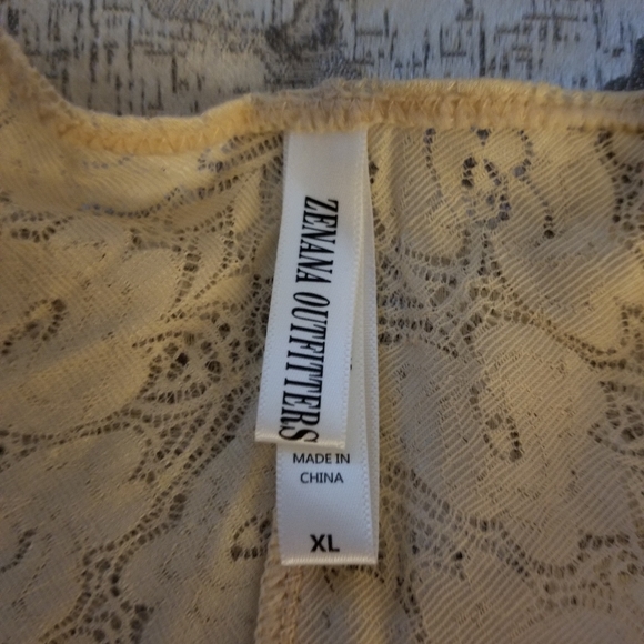 Bralette - Picture 2 of 3